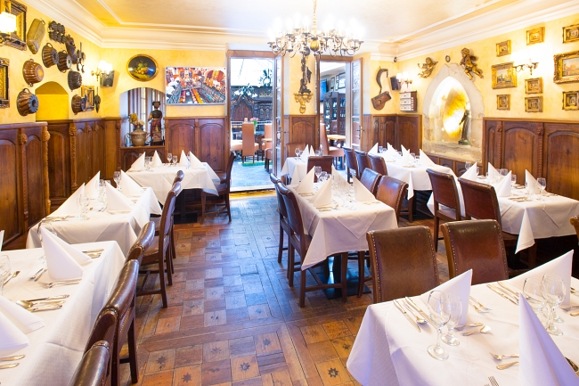 Interiér restaurace pro oslavy, Charlies Praha